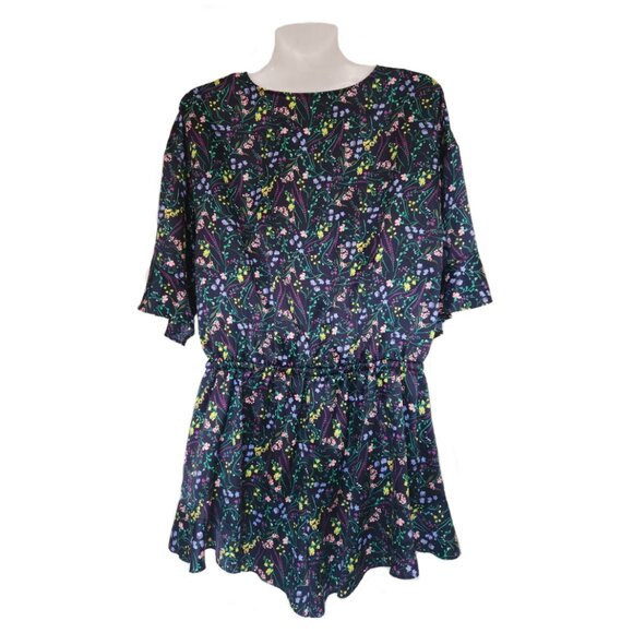 NWOT Super Cute Victoria's Secret Floral Satin Romper Size Medium - Picture 5 of 6